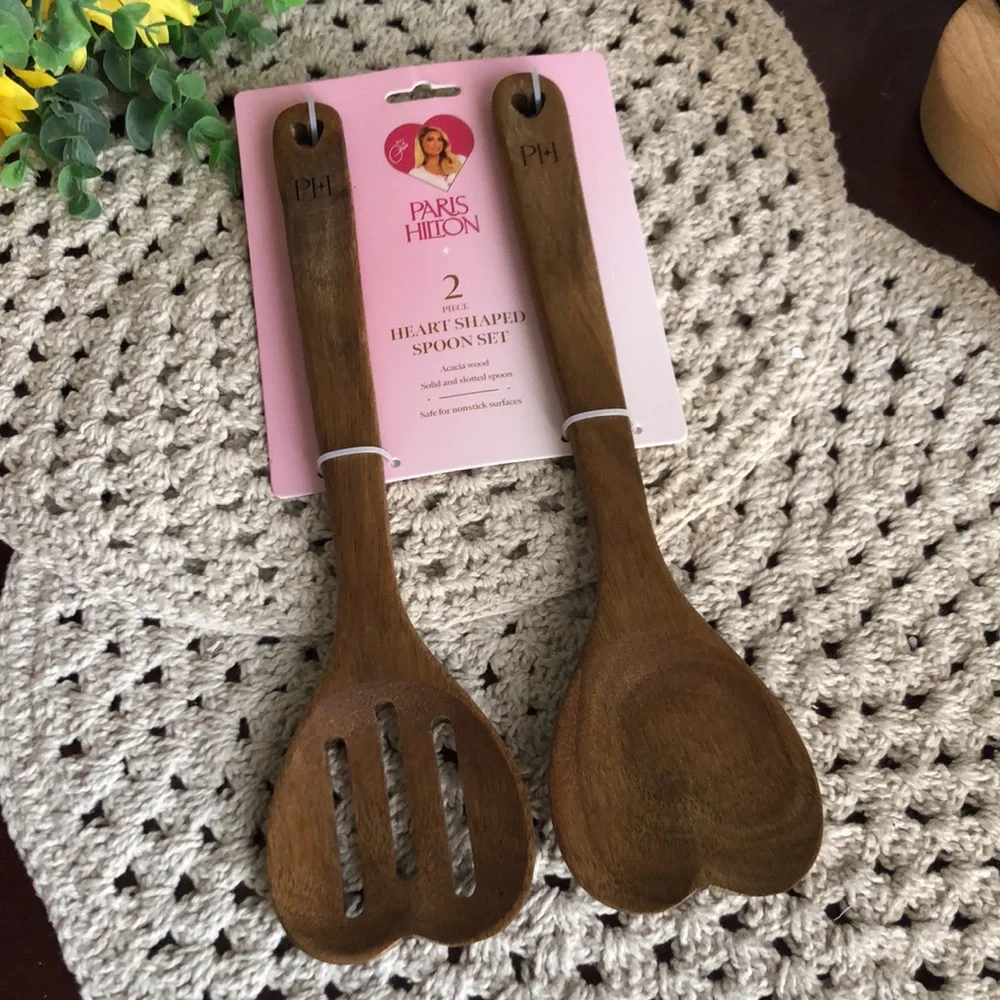 Paris Hilton Brown Heart-Shaped Wooden Spoon Set